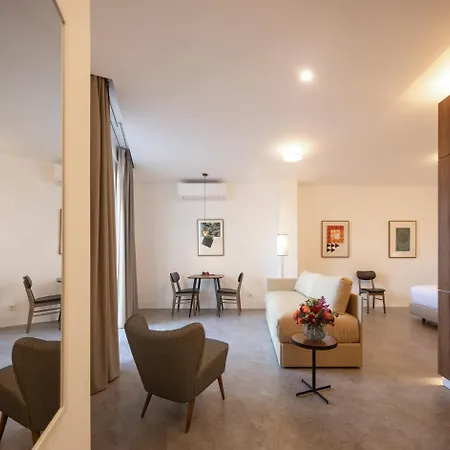 Lsa Avenida By Numa Apart Otel 4*