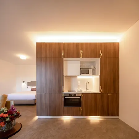 Lsa Avenida By Numa Apart Otel